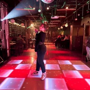 Meet your Posher, Julia